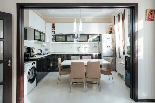Spacious Apartment Near "Troika" Square, Burgas - Image 5