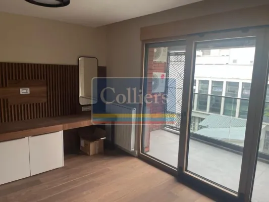 Spacious 4-Bedroom Apartment with Garage in Belgrade's Prime Location - Image 4