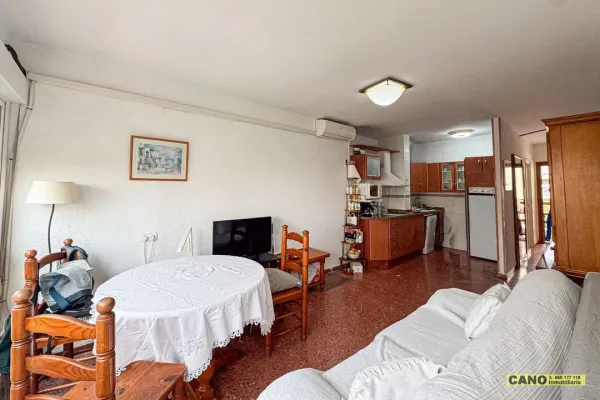 Spacious 2-Bedroom Apartment with Terrace in Aguadulce, Spain - Image 3