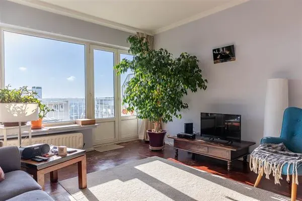 Uccle Center Apartment with Terraces & Breathtaking Brussels Views - Image 3
