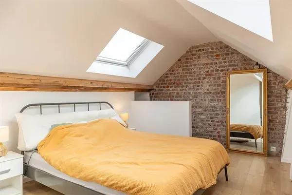 Charming Renovated 1 Bedroom Duplex Apartment Near Parc Duden, Vorst - Image 2