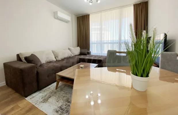 Stylish Two-Bedroom Apartment with Parking in Plovdiv - Image 1
