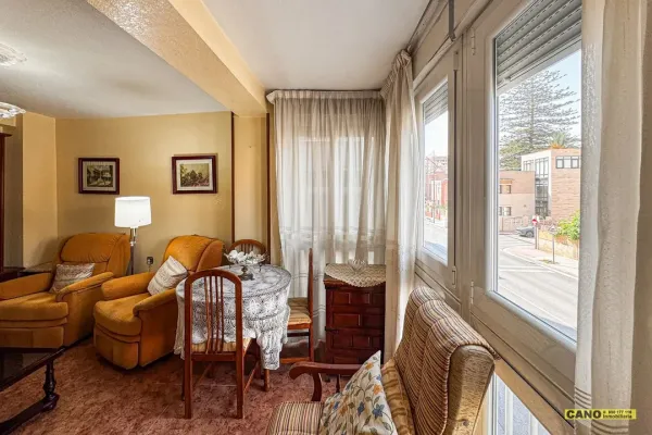 Almería Apartment: 3 Bedrooms, Bright! - Image 3