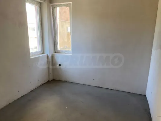 Spacious 2-Bedroom Apartment in Vidin, Bulgaria - Image 3