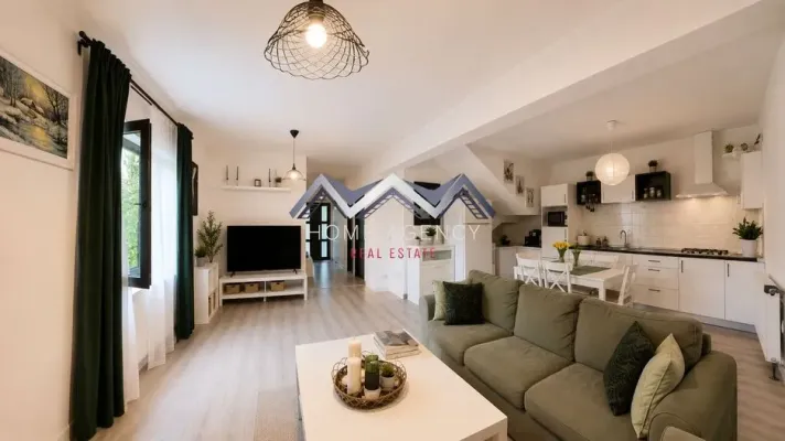 House for sale in Tunari - Image 2
