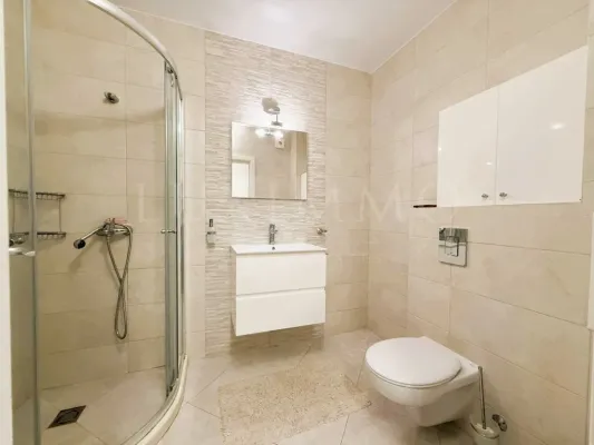 Stylish Varna Apartment: Central Location, Modern Comfort &amp; Features. - Image 2