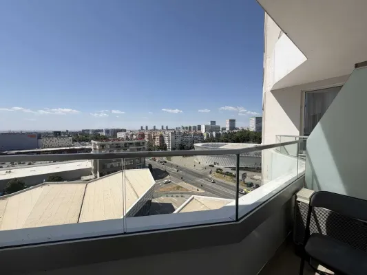 Stylish 1-Bedroom Apartment Near Galleria Resort - Image 4