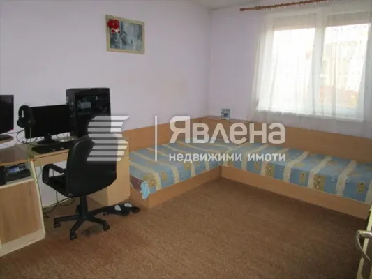 Apartment for sale in Sliven - Image 4