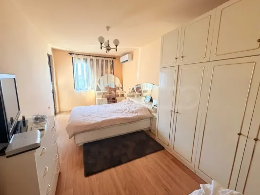 Spacious 3-Bedroom Mezonet in Burgas' "Vazrradane" District - Image 5