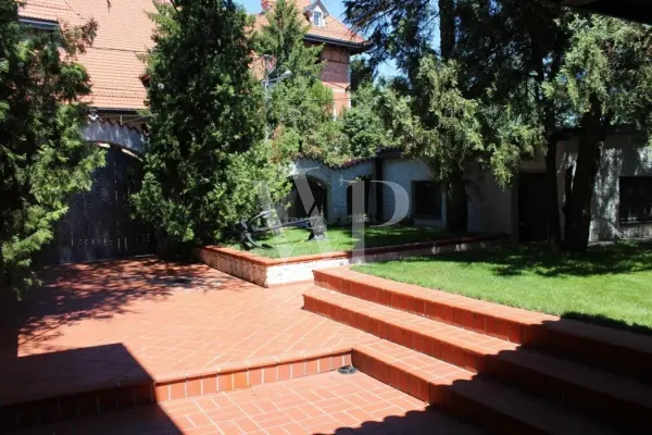 Spacious House with Pool and Terrace in Belgrade, 5 Bedrooms - Image 3