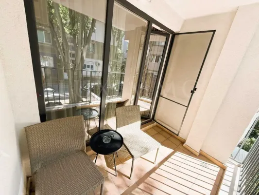 Stylish Varna Apartment: Central Location, Modern Comfort &amp; Features. - Image 1