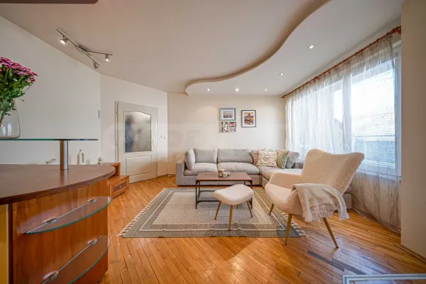 Fully furnished one-bedroom apartment with private garage in Sofia. - Image 3