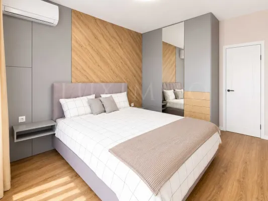 Stylish Two-Bedroom Apartment in Sadiyski District - Image 4