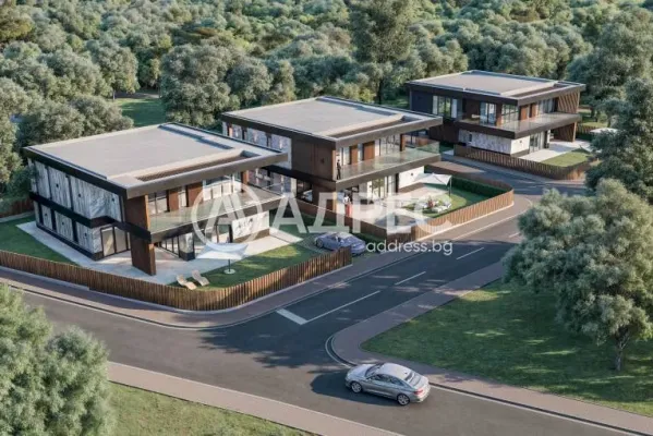 Spacious Lake Park Villa with Four Bedrooms in Stara Zagora - Image 5