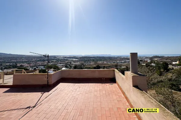 Spacious 5-Bedroom Chalet with Pool & BBQ in Huércal de Almería - Image 5