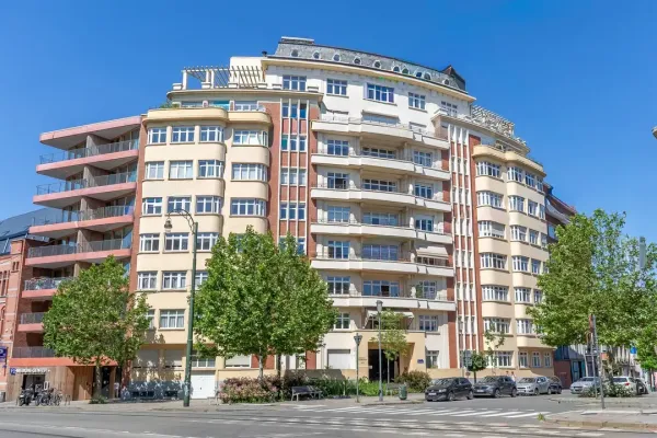 Bright Brussels Apartment - Garage Included - Image 4