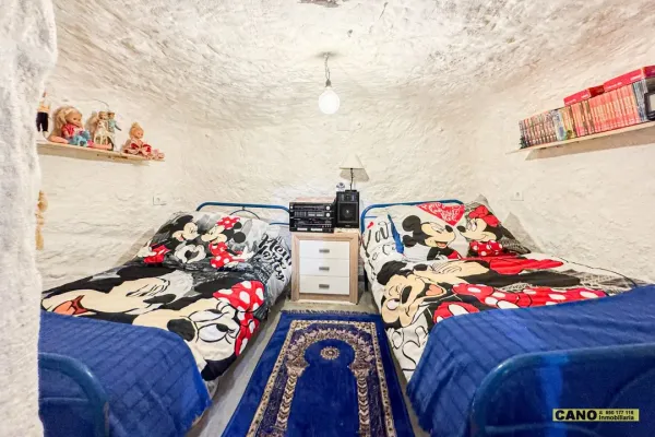 Spectacular Cave House with 4 Bedrooms – Unique Almería Gem - Image 1