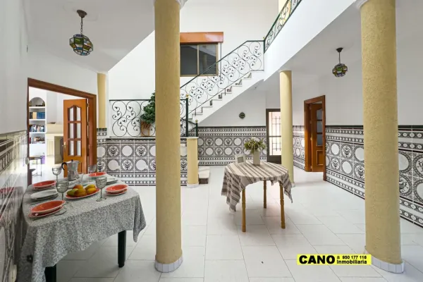 Spacious 5-Bedroom Chalet with Pool & BBQ in Huércal de Almería - Image 4