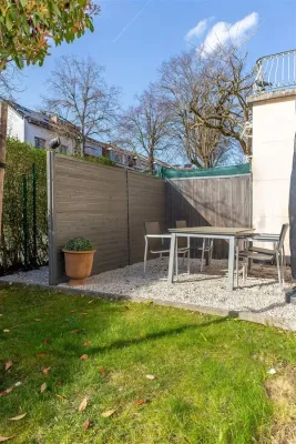 Spacious 4-Bedroom House with Rooftop & Parking in Ukkel - Image 1