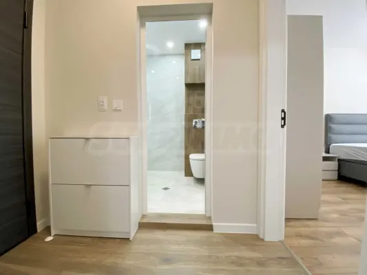 Stylish Two-Bedroom Apartment with Parking in Plovdiv - Image 5