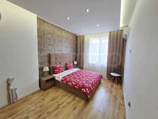 Spacious, Fully Furnished Apartment with Parking in Varna Center - Image 2