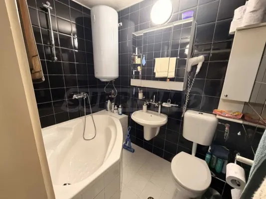 Spacious 3-Bedroom Mezonet in Burgas' "Vazrradane" District - Image 4