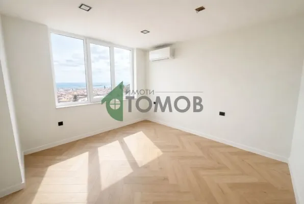 Spacious Stara Zagora Apartment with Panoramic Views - Image 4