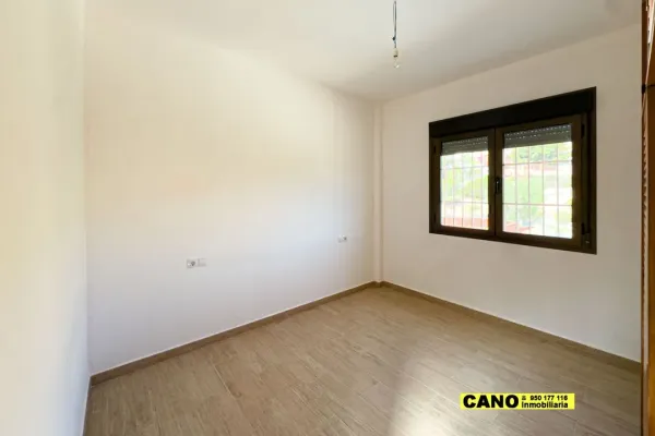 Spacious 5-Bedroom Chalet with Pool & BBQ in Huércal de Almería - Image 1