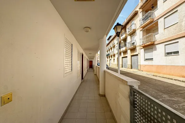 Spacious 3-Bedroom Apartment with Elevator in Beautiful Carboneras - Image 1