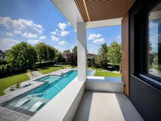 House for sale in Tsaratsovo - Image 1