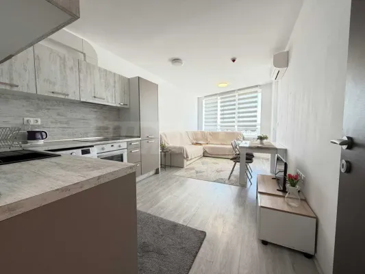 Stylish 1-Bedroom Apartment Near Galleria Resort - Image 5
