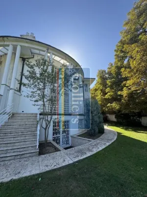 Spacious Family House with Garden in Belgrade's Quiet Area - Image 2
