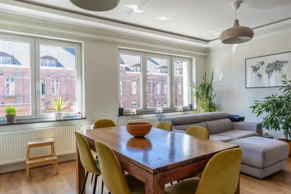 Renovated 2-Bedroom Apartment with Terrace - Elsene, Low Charges - Image 4