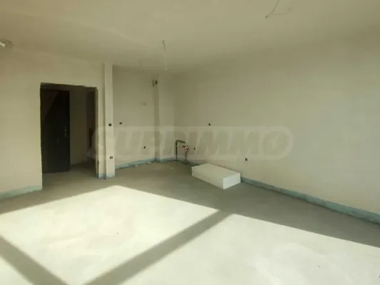 Modern apartment in Plovdiv's 'Kuchek Paris'. - Image 5
