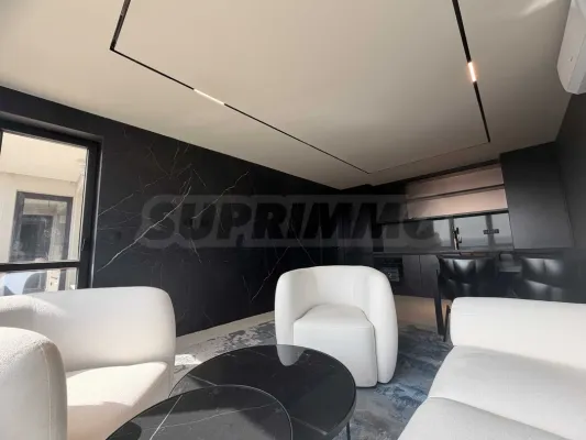 Varna Seafront Luxury Apartment - Image 4