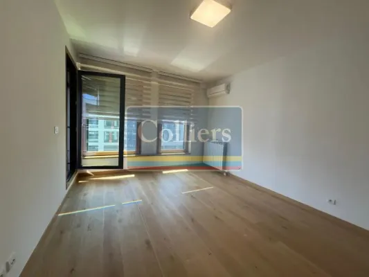 West 65: Modern Office Space - Image 2
