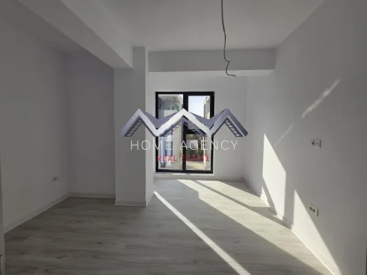 Spacious 3-Bedroom Apartment in Central Otopeni for Sale - Image 3