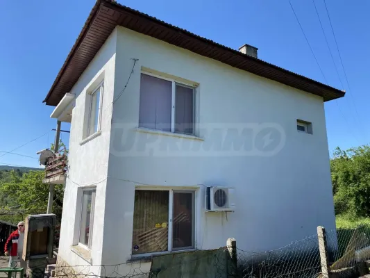 Lovely House by Lake Tolovitsa - Image 2
