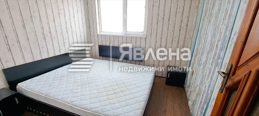 Panoramic Varna Apartment: Spacious, Three-Bedroom Retreat - Image 5