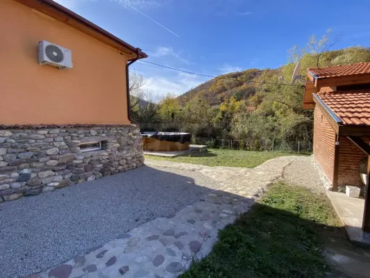 Renovated House with Pool & BBQ - 150k EUR - Image 4