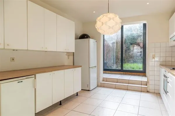 Spacious 6-Bedroom House with Garden in Ukkel – Perfect Family Home - Image 1