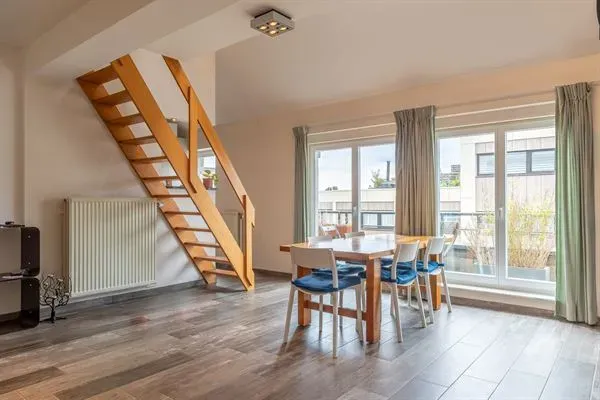 Spacious Terraced Duplex Apartment with Terrace in Oudergem, Belgium - Image 4