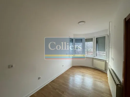 Spacious Apartment Near Kalemegdan Fortress - Belgrade - Image 1