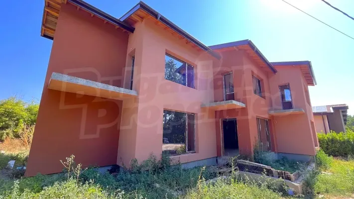 Spacious New House Near Stara Zagora with Large Garden - Image 4