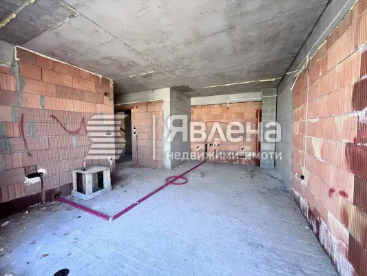 Spacious Panoramic Apartment with Stunning Sea Views in Varna - Image 1