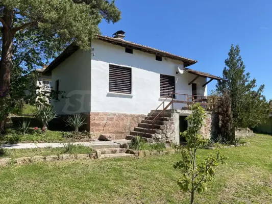 Spacious House with Mountain Views in Borovitsa - Image 5