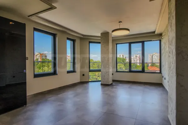 Spacious 3-Bedroom Apartment in Plovdiv's Gagarin Area. - Image 4