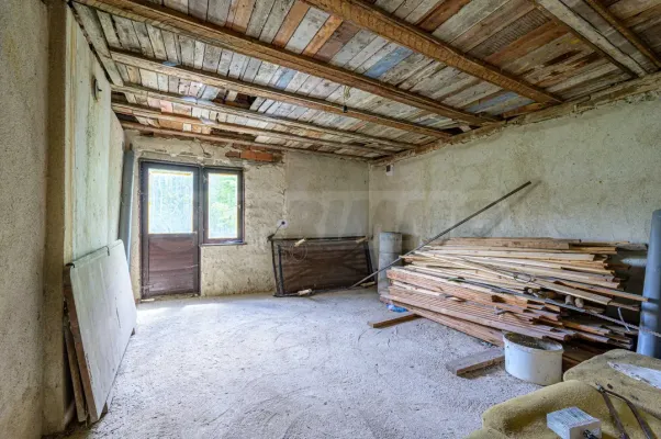 Spacious House in Vrabcha, Bulgaria – Taten 150m2 - Image 2