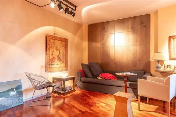 Spacious 3-Bedroom Apartment with Parking in Winston Churchill, Ukkel - Image 1