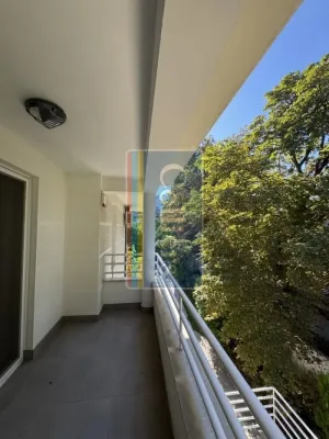 Spacious Family House with Garden in Belgrade's Quiet Area - Image 4